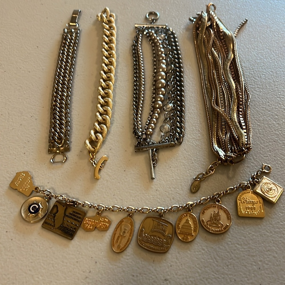 Bracelets - Picture 2 of 5